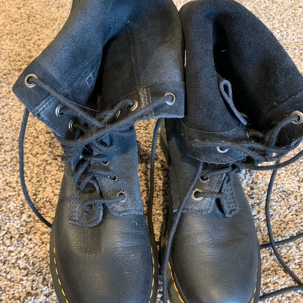 Hazil Dr. Martens black size 8.